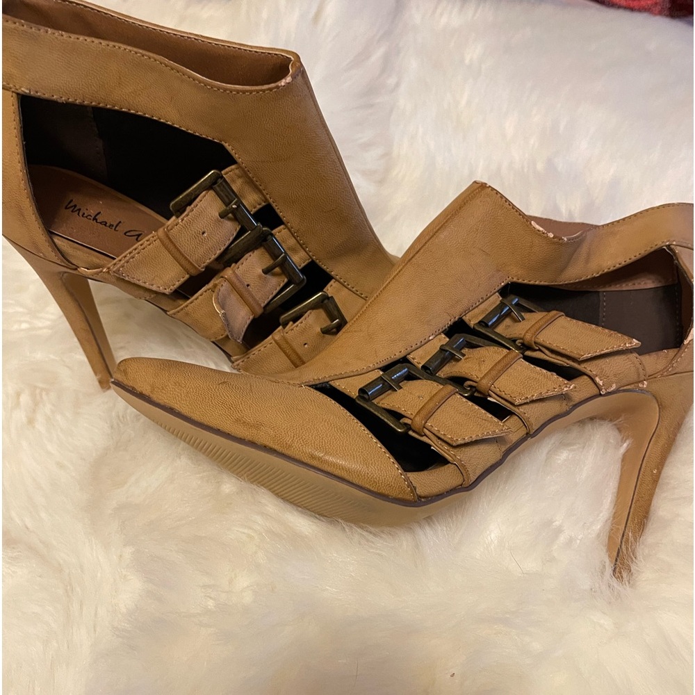 Michael Antonio  Tan High Heels Side Buckles Size 9